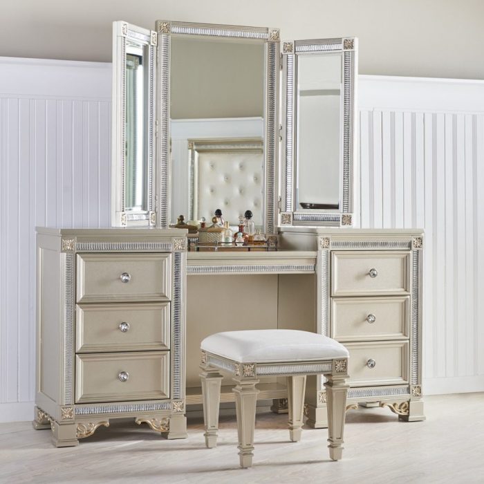 Luxury vanity table and mirror furniture
